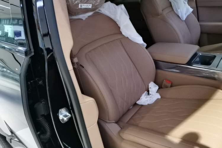 Used Brave warrior M817 2025 Model, Max Right Front Seat