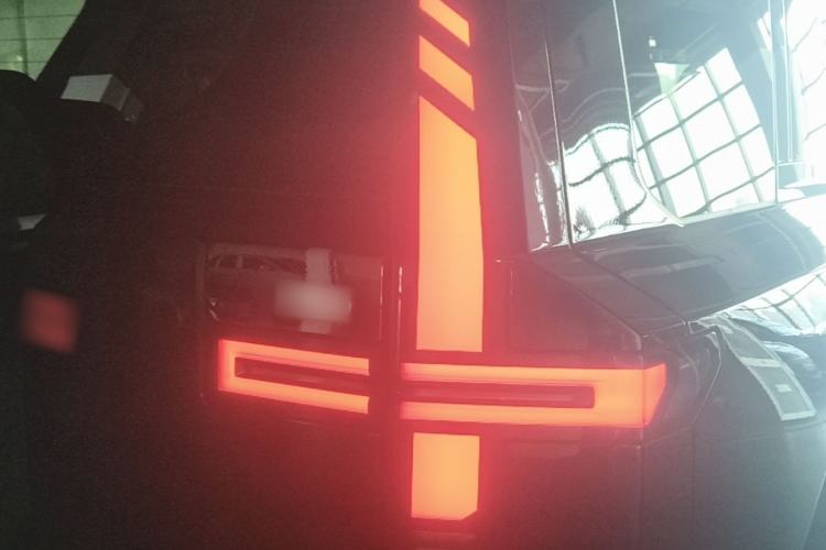 Used Brave warrior M817 2025 Model, Pro Right Rear Taillight