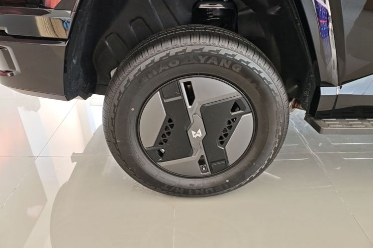 Used Brave warrior M817 2025 Model, Hero Right Rear Wheel Hub