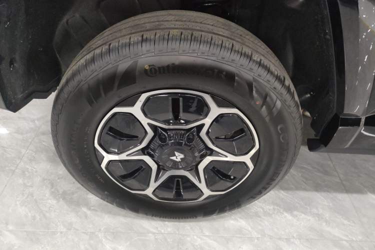 Used Brave warrior M817 2025 Model, Pro Right Rear Wheel Hub