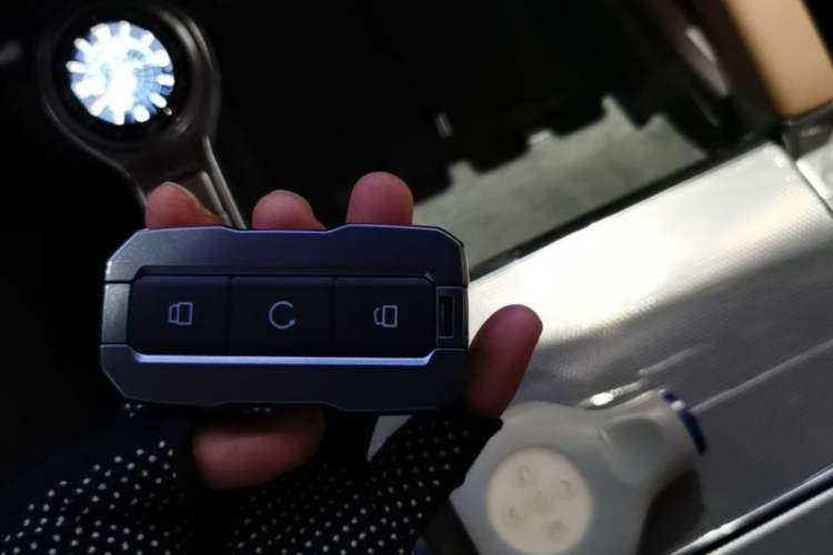 Used Brave warrior M817 2025 Model, Max Vehicle Key