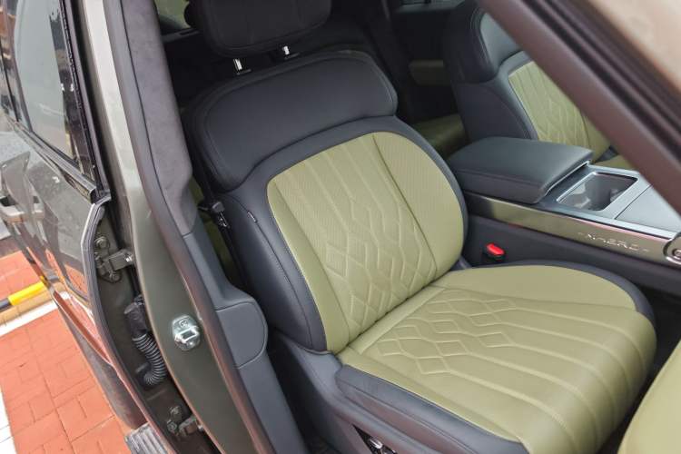 Used Brave warrior M817 2025 Model, Max Right Front Seat