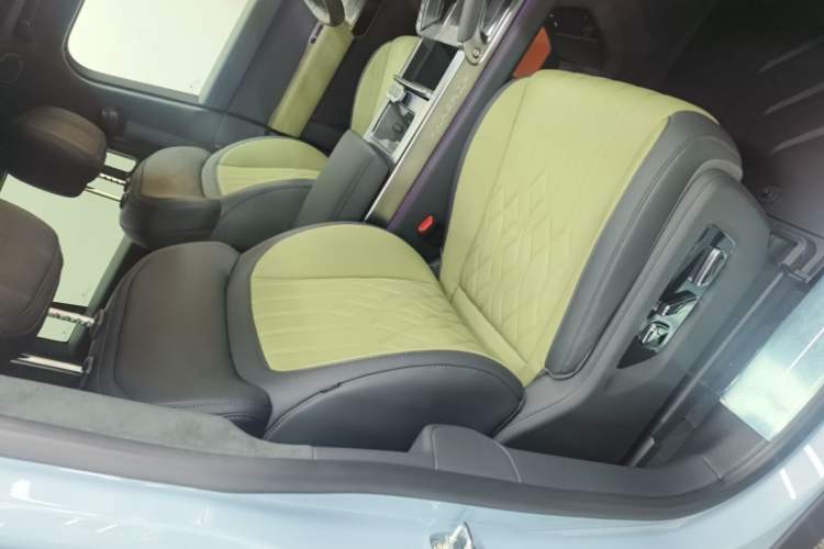 Used Brave warrior M817 2025 Model, Max Right Front Seat
