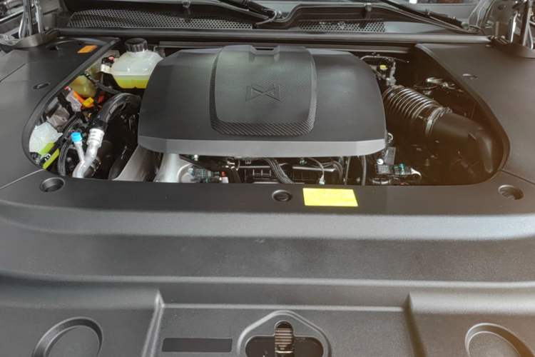 Used Brave warrior M817 2025 Model, Max Engine Bay