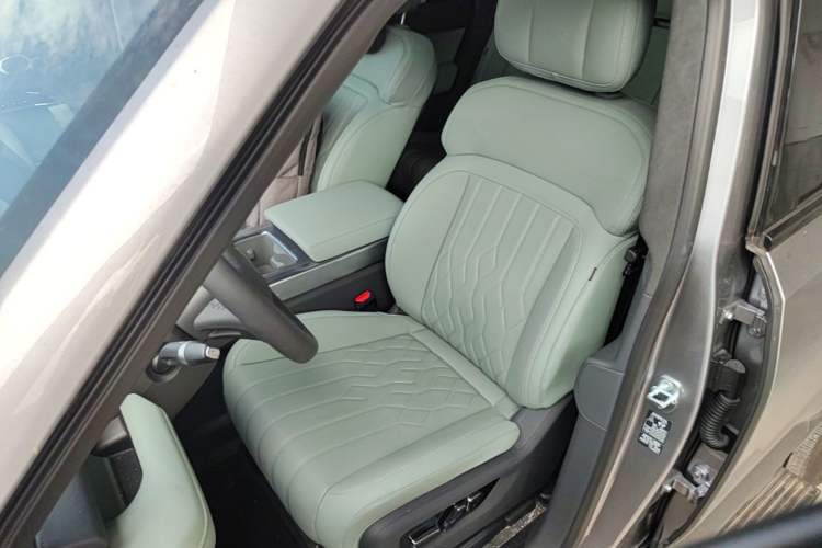 Used Brave warrior M817 2025 Model, Max Left Front Seat