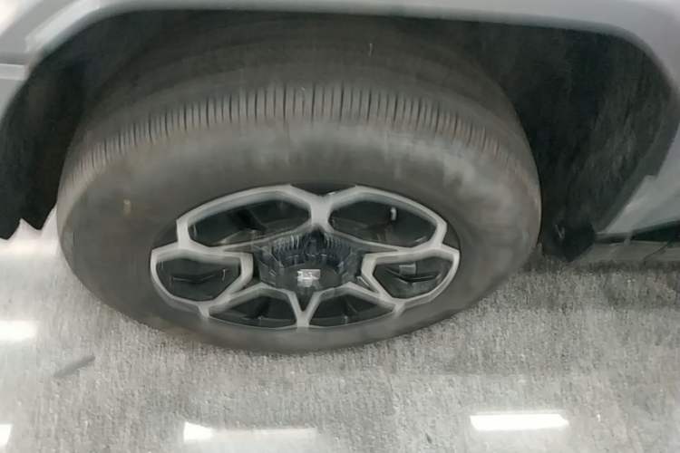 Used Brave warrior M817 2025 Model, Max Left Front Wheel Hub
