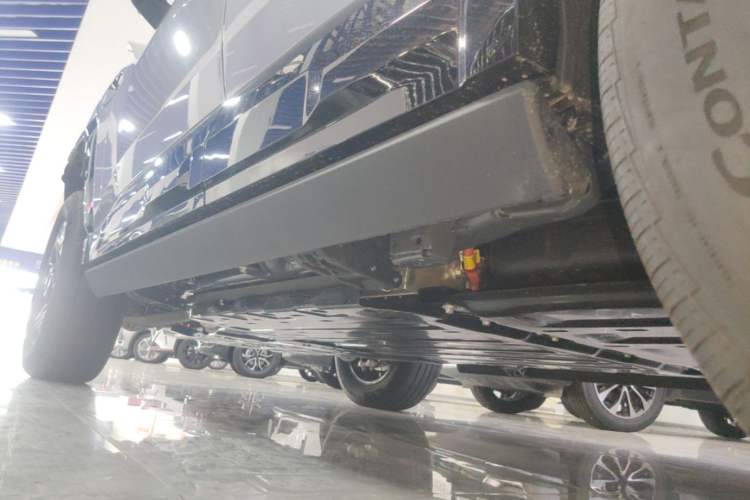Used Brave warrior M817 2025 Model, Pro Left Side Sill