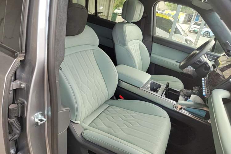 Used Brave warrior M817 2025 Model, Max Right Front Seat