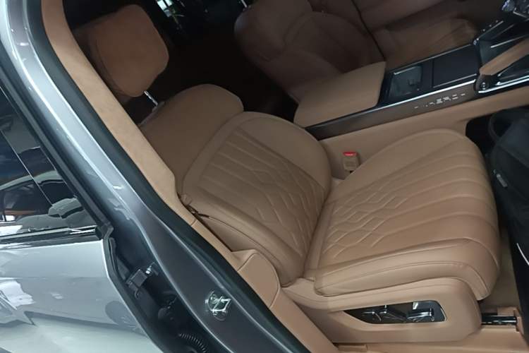 Used Brave warrior M817 2025 Model, Max Right Front Seat
