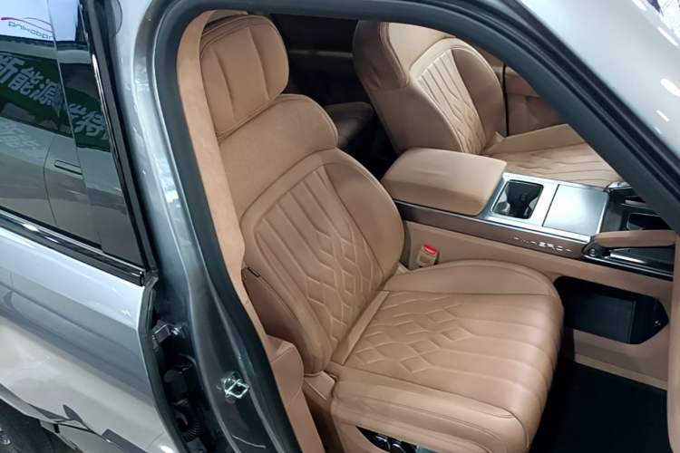 Used Brave warrior M817 2025 Model, Max Right Front Seat