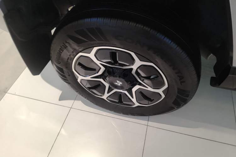 Used Brave warrior M817 2025 Model, Max Right Rear Wheel Hub
