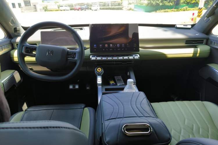 Used Brave warrior M817 2025 Model, Max Center Console
