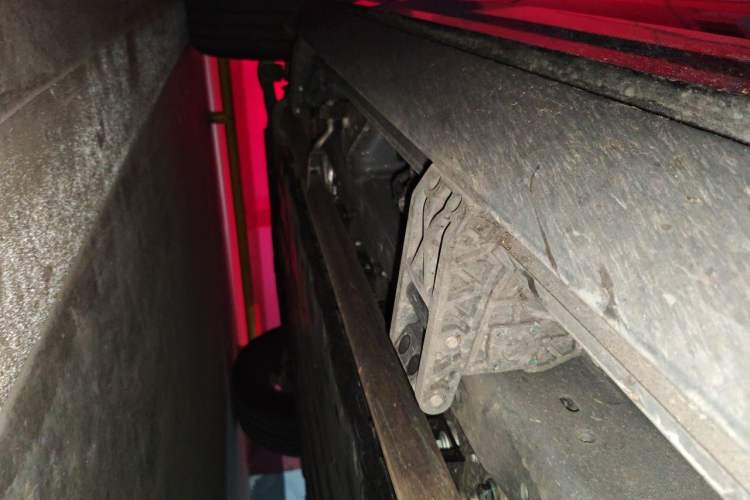 Used Brave warrior M817 2025 Model, Hero Chassis Front Right
