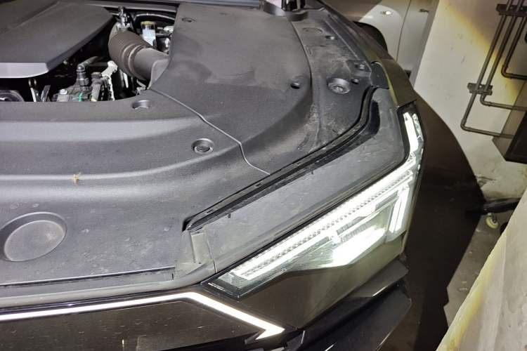 Used Brave warrior M817 2025 Model, Max Engine Bay Left