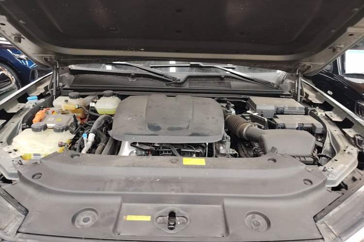 Used Brave warrior M817 2025 Model, Max Engine Bay