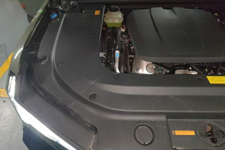 Used Brave warrior M817 2025 Model, Max Engine Bay Right