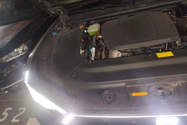 Used Brave warrior M817 2025 Model, Max Engine Bay Right