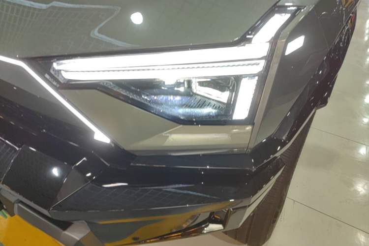 Used Brave warrior M817 2025 Model, Max+ Left Front Headlight