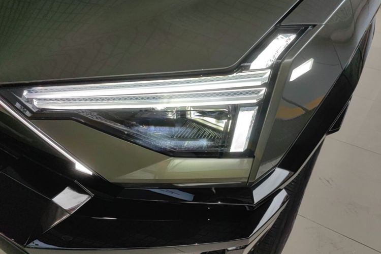 Used Brave warrior M817 2025 Model, Max Left Front Headlight