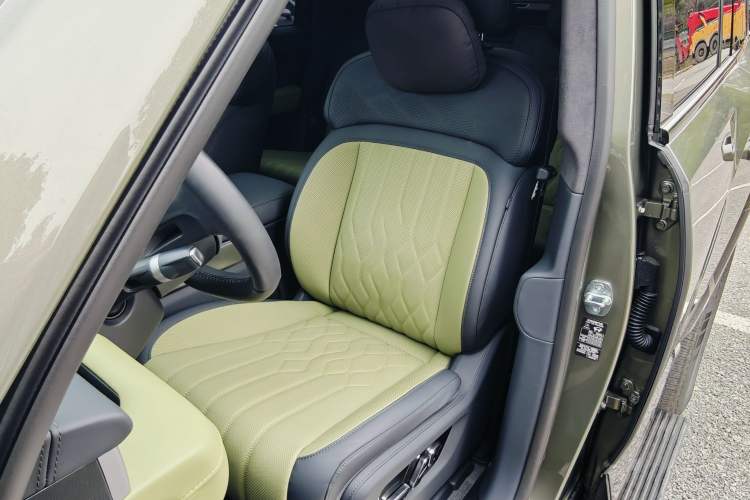 Used Brave warrior M817 2025 Model, Max Left Front Seat