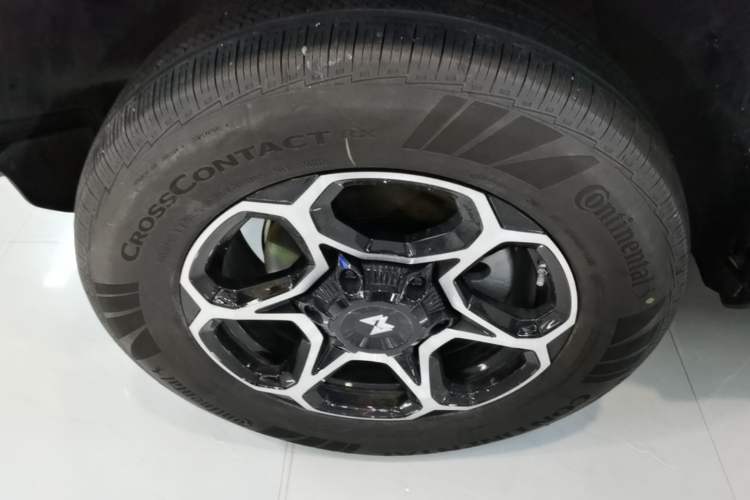 Used Brave warrior M817 2025 Model, Pro Left Front Wheel Hub