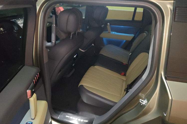Used Brave warrior M817 2025 Model, Max Left Rear Seat