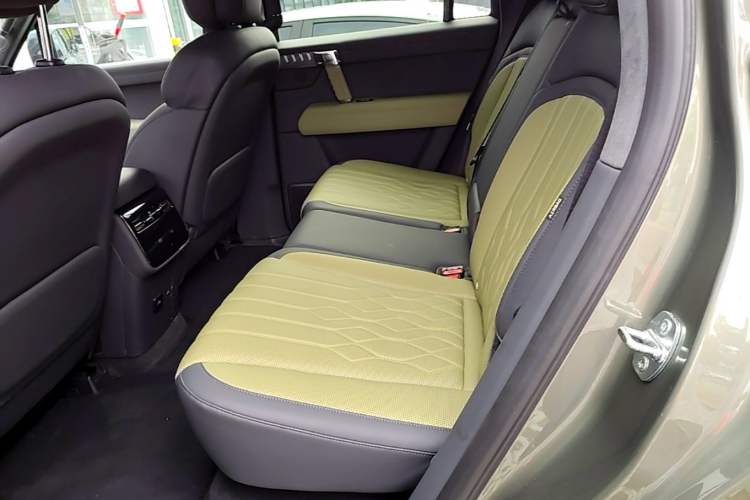 Used Brave warrior M817 2025 Model, Max Left Rear Seat