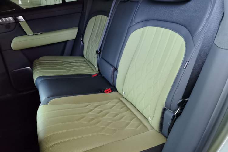 Used Brave warrior M817 2025 Model, Hero Left Rear Seat