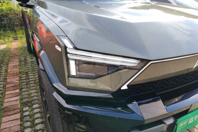 Used Brave warrior M817 2025 Model, Max Right Front Headlight