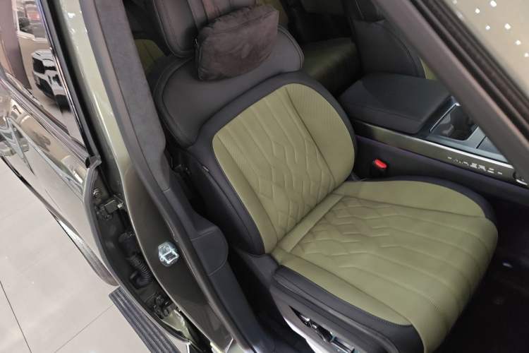 Used Brave warrior M817 2025 Model, Pro Right Front Seat