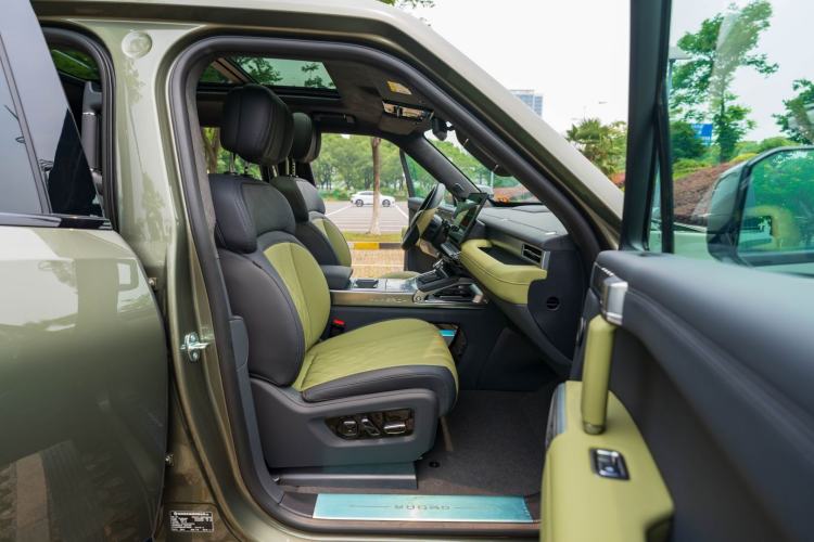 Used Brave warrior M817 2025 Model, Pro Right Front Seat