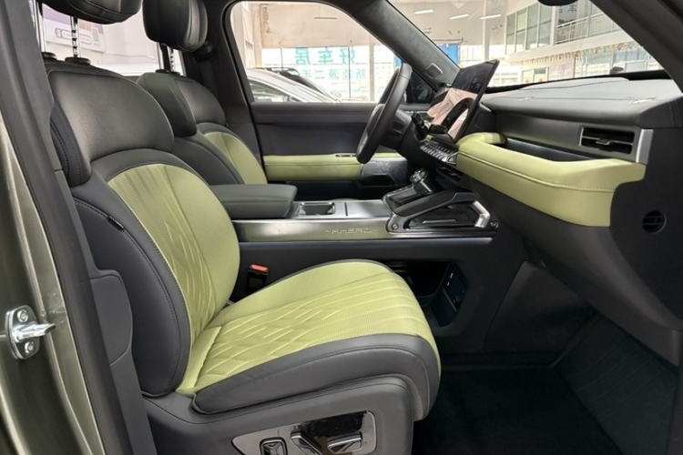 Used Brave warrior M817 2025 Model, Max Right Front Seat