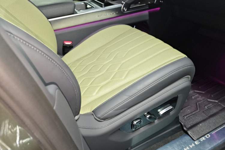 Used Brave warrior M817 2025 Model, Max Right Front Seat