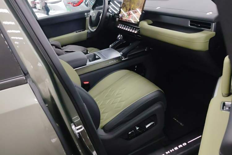 Used Brave warrior M817 2025 Model, Max Right Front Seat