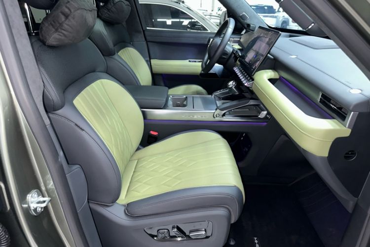 Used Brave warrior M817 2025 Model, Max Right Front Seat