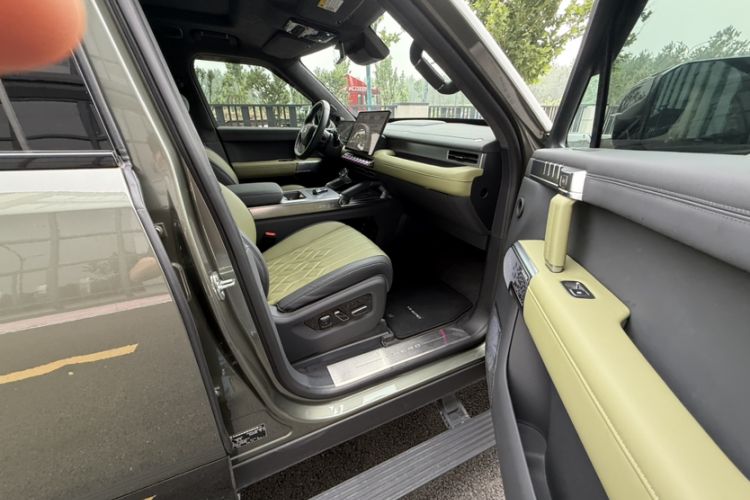 Used Brave warrior M817 2025 Model, Max Right Front Seat