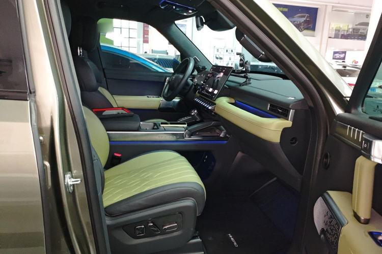 Used Brave warrior M817 2025 Model, Max Right Front Seat