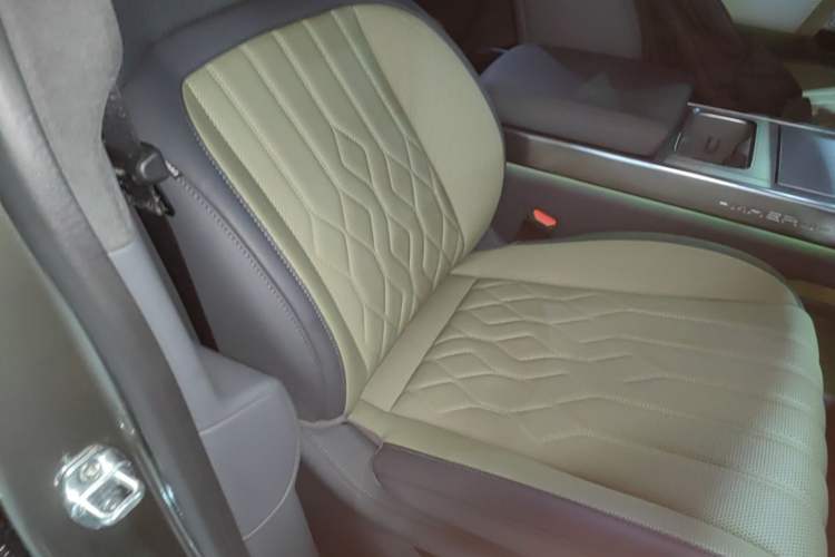 Used Brave warrior M817 2025 Model, Max Right Front Seat