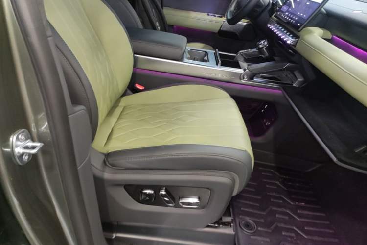 Used Brave warrior M817 2025 Model, Max Right Front Seat