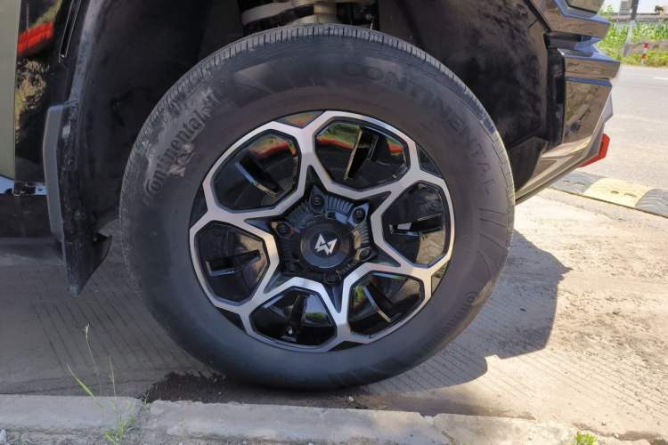 Used Brave warrior M817 2025 Model, Max Right Front Wheel Hub