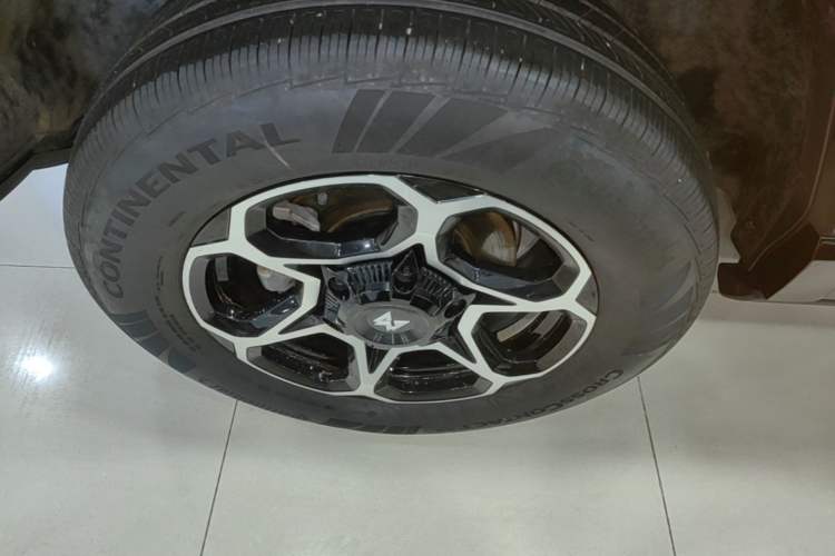 Used Brave warrior M817 2025 Model, Pro Right Rear Wheel Hub