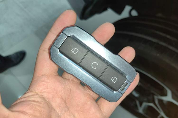Used Brave warrior M817 2025 Model, Max Vehicle Key