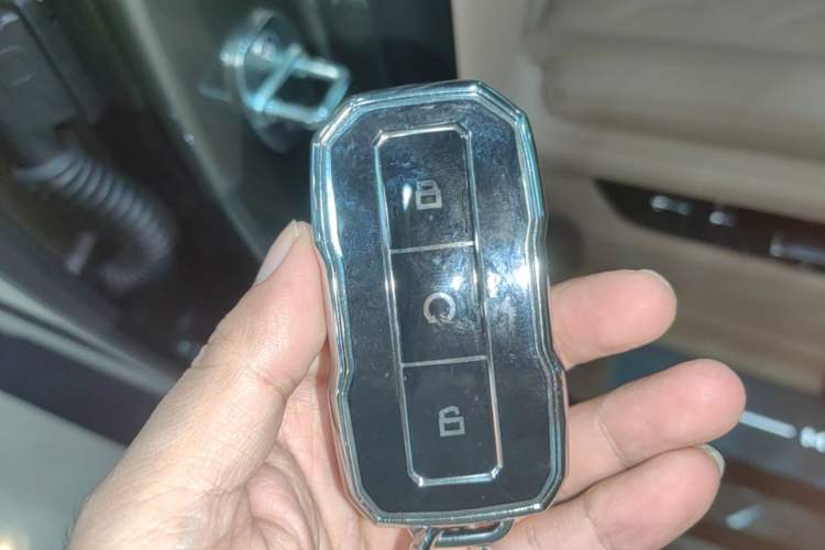 Used Brave warrior M817 2025 Model, Max+ Vehicle Key