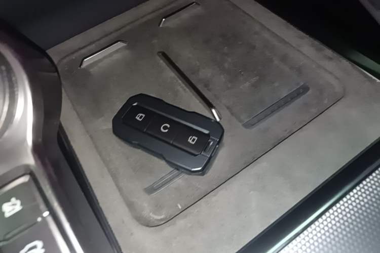 Used Brave warrior M817 2025 Model, Max Vehicle Key