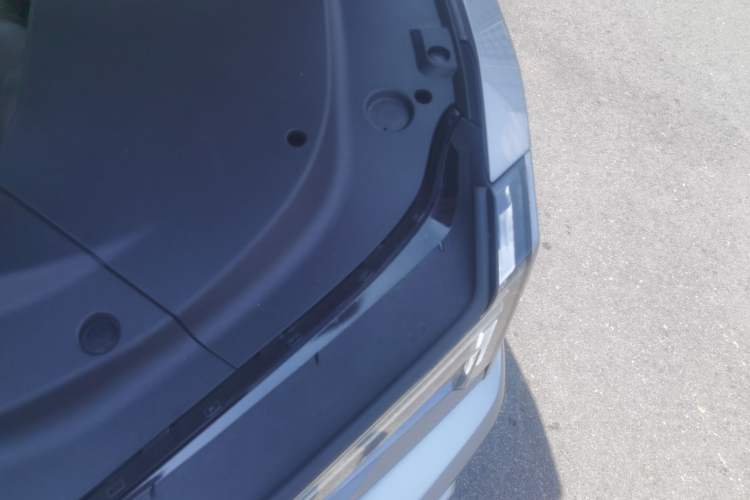 Used Brave warrior M817 2025 Model, Max Engine Bay Left