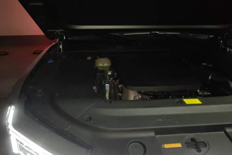 Used Brave warrior M817 2025 Model, Max Engine Bay Right
