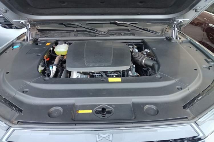 Used Brave warrior M817 2025 Model, Max Engine Bay