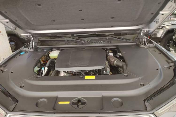 Used Brave warrior M817 2025 Model, Max Engine Bay
