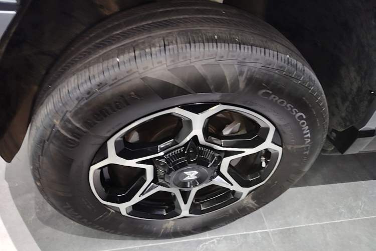 Used Brave warrior M817 2025 Model, Max Left Front Wheel Hub