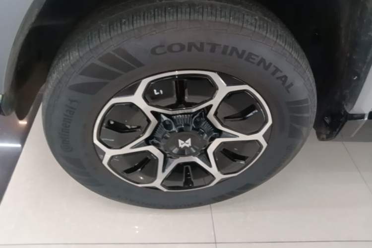 Used Brave warrior M817 2025 Model, Max Left Front Wheel Hub